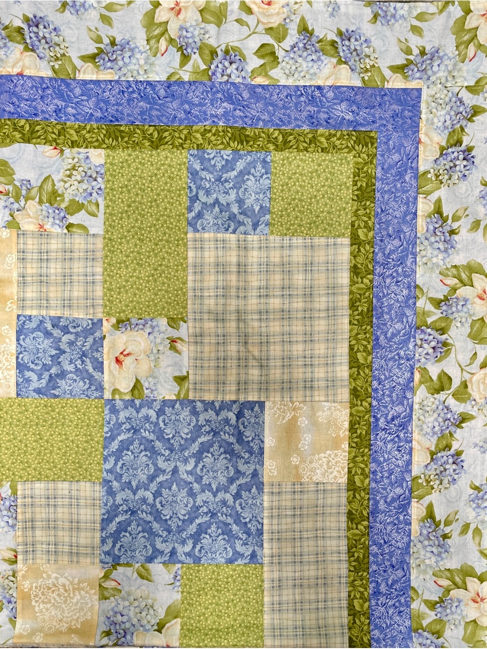 Handmade Quilted Tablecloth Cottage Garden Floral Patchwork 60x49 - Picture 2 of 4